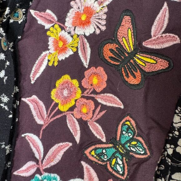 Anthropologie Blouse Medium Black Ivory Floral Embroidered Rayon Western Boho - Picture 6 of 13